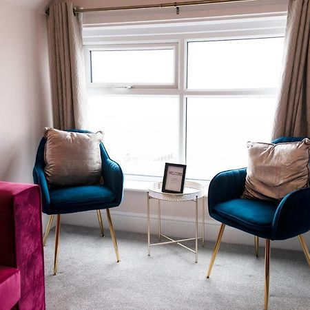Charles Alexander Short Stay - Highcliffe Apartments Cleveleys Eksteriør billede