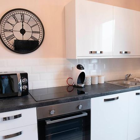 Charles Alexander Short Stay - Highcliffe Apartments Cleveleys Eksteriør billede