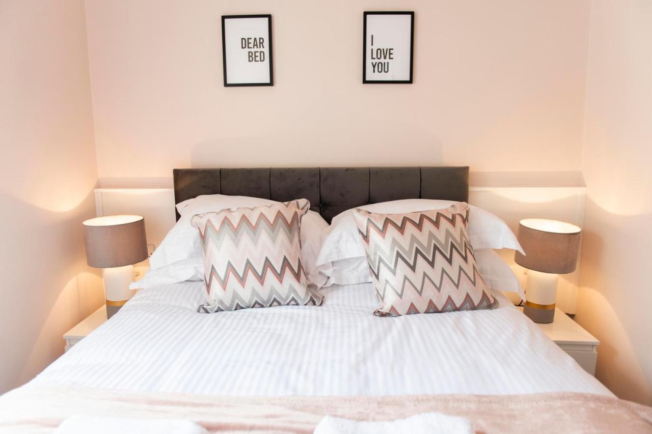 Charles Alexander Short Stay - Highcliffe Apartments Cleveleys Eksteriør billede