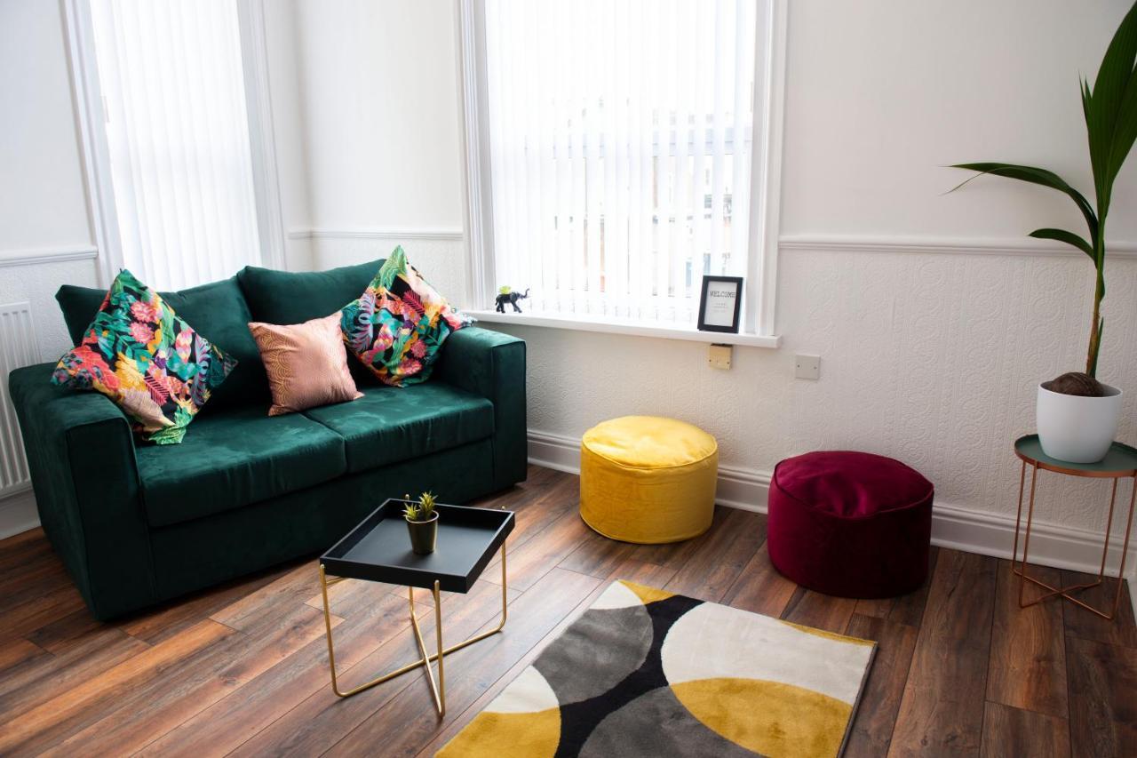 Charles Alexander Short Stay - Highcliffe Apartments Cleveleys Eksteriør billede