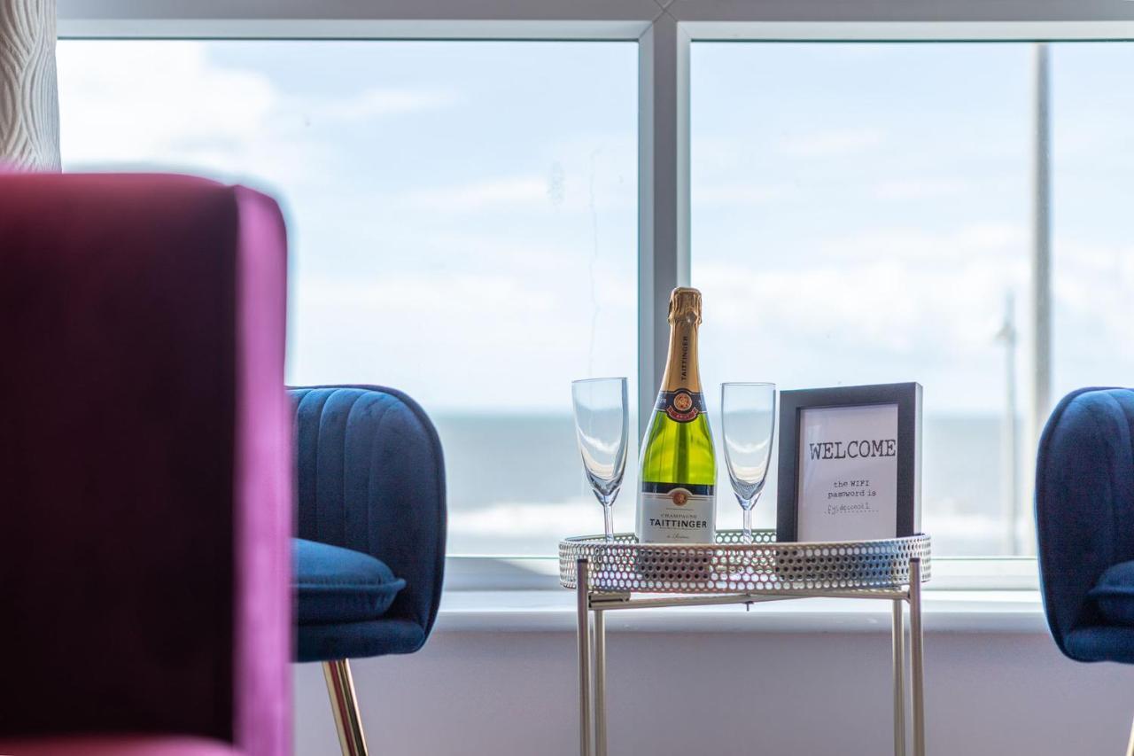 Charles Alexander Short Stay - Highcliffe Apartments Cleveleys Eksteriør billede