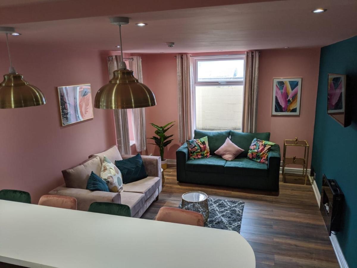 Charles Alexander Short Stay - Highcliffe Apartments Cleveleys Eksteriør billede