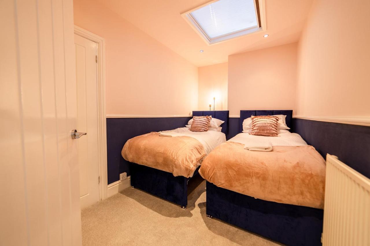 Charles Alexander Short Stay - Highcliffe Apartments Cleveleys Eksteriør billede