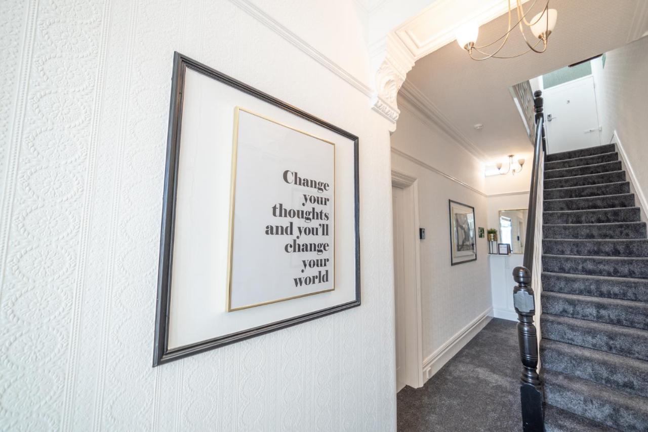 Charles Alexander Short Stay - Highcliffe Apartments Cleveleys Eksteriør billede