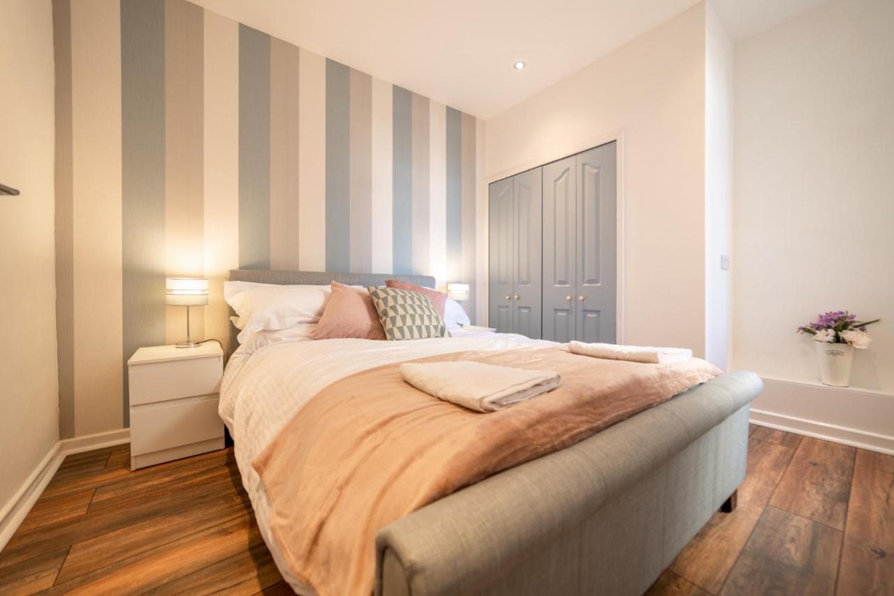 Charles Alexander Short Stay - Highcliffe Apartments Cleveleys Eksteriør billede