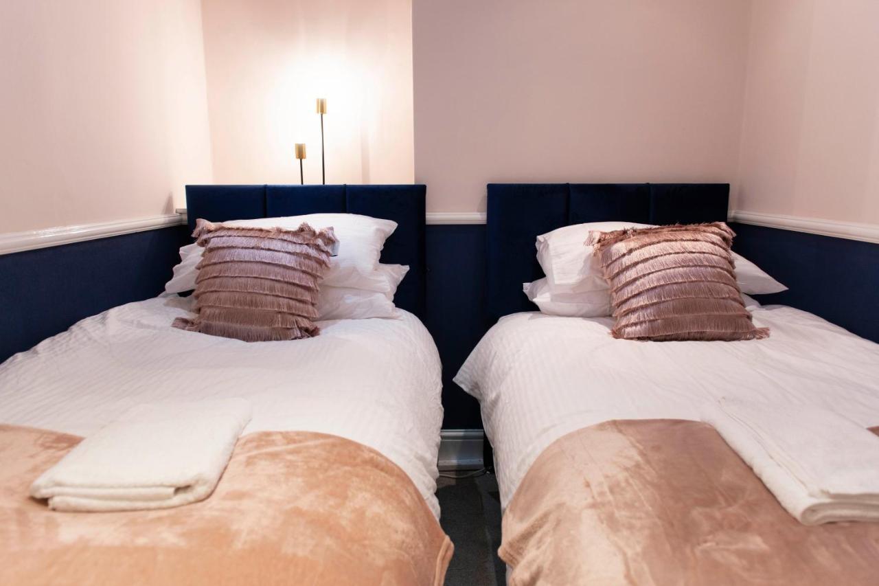 Charles Alexander Short Stay - Highcliffe Apartments Cleveleys Eksteriør billede
