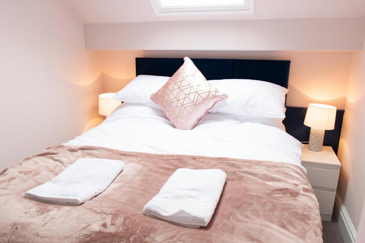 Charles Alexander Short Stay - Highcliffe Apartments Cleveleys Eksteriør billede