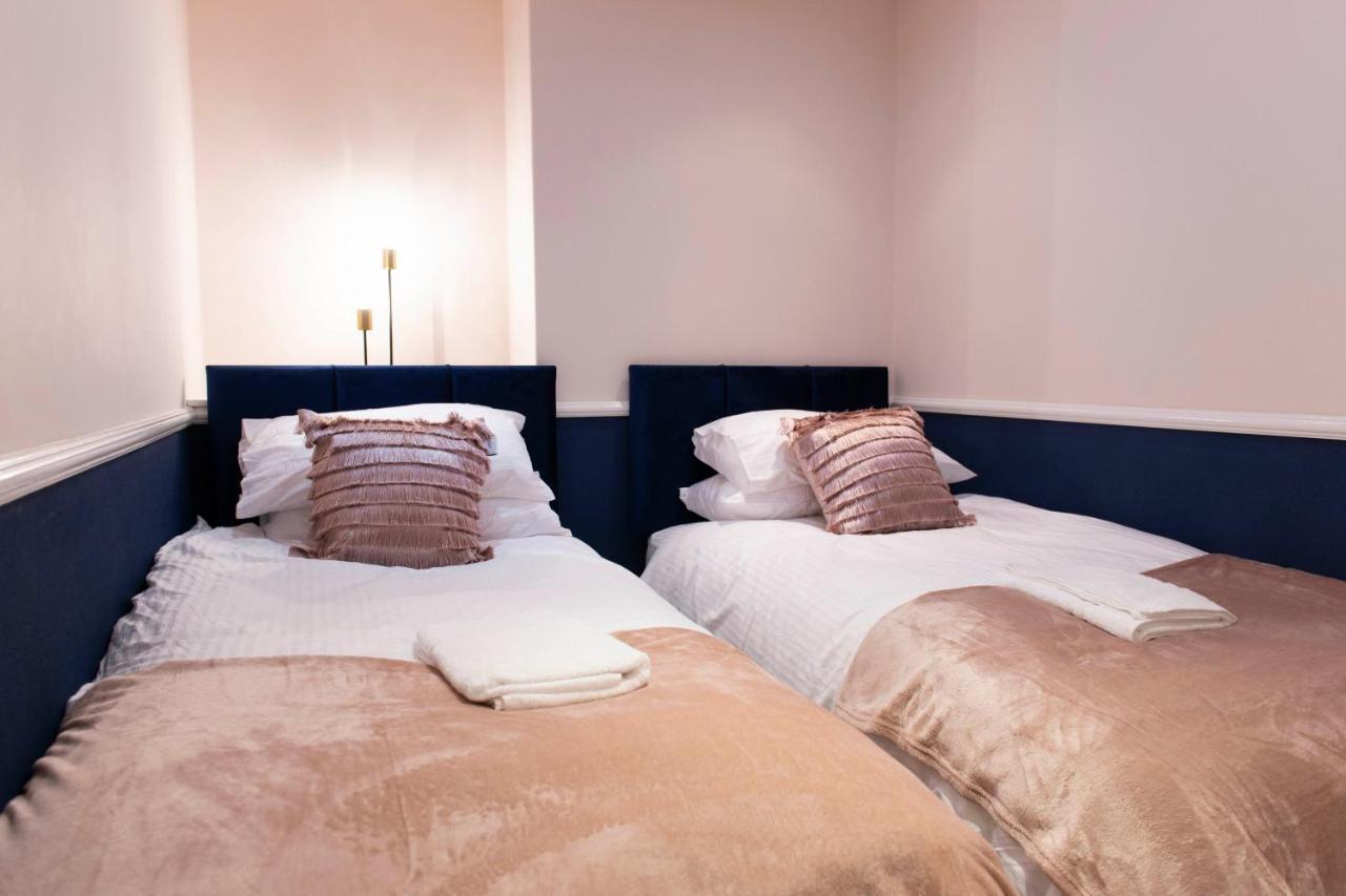 Charles Alexander Short Stay - Highcliffe Apartments Cleveleys Eksteriør billede
