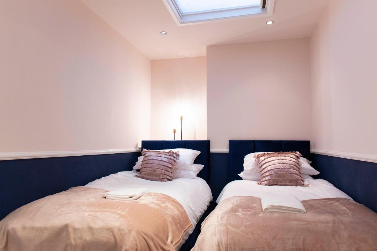 Charles Alexander Short Stay - Highcliffe Apartments Cleveleys Eksteriør billede